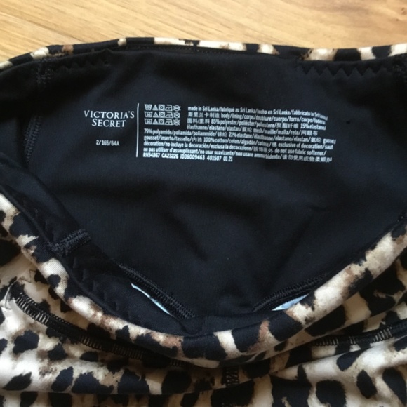 Victoria’s Secret Size 4 Leopard Print Yoga Sport Leggings 7/8 Length 27” Inseam - Picture 4 of 4